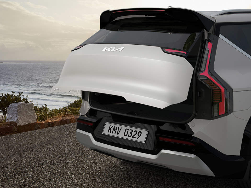 kia-ev9-Smart power tailgate